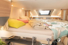 The Low Profile model is optionally available with a pull-down bed (headroom under bed: 190 cm)