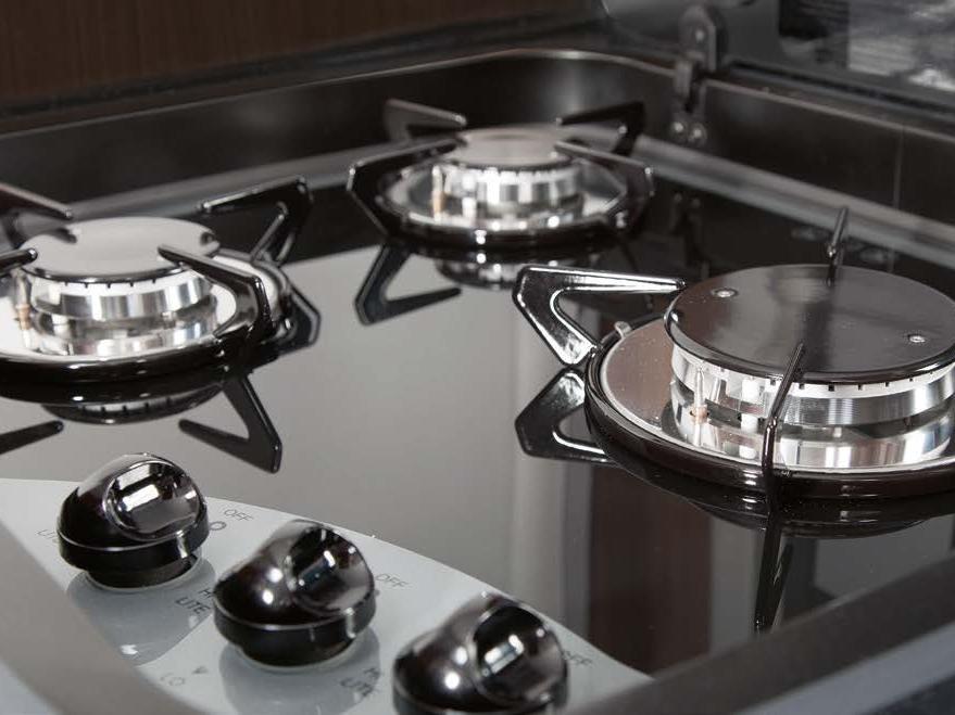 Professional gas hob with high-performance burners and glass-coated steel surface