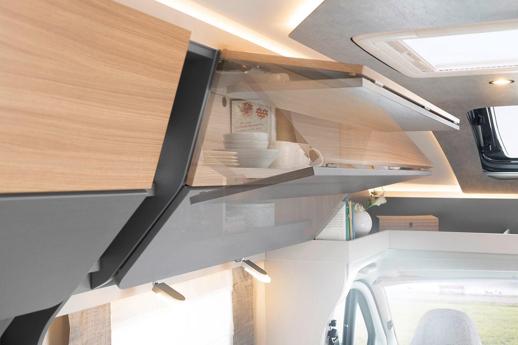 The innovative Maxi-Flex overhead locker architecture creates additional headroom and a generous feeling of spaciousness