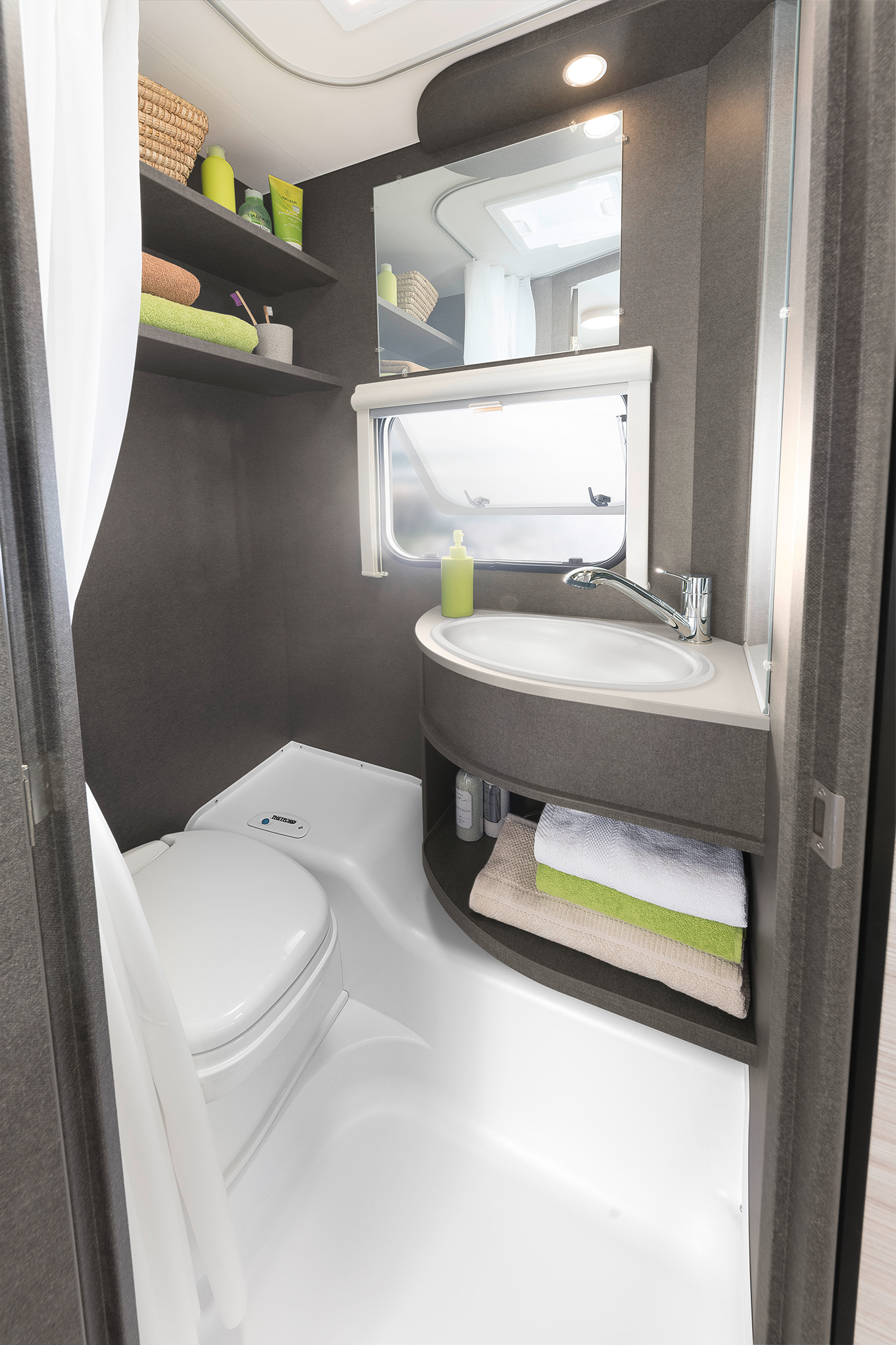 The c’joy is equipped with an attractive sink • 480 QLK | Timor